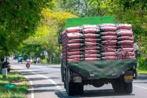 Imagem do Post Transporte de Cimento: Conheça as Normas e Regulamentações